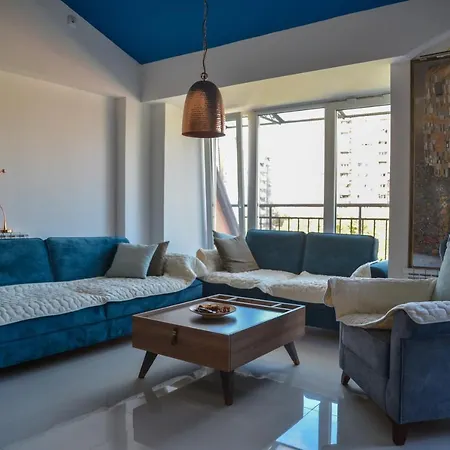 Luxurious 92m Duplex * 스코페