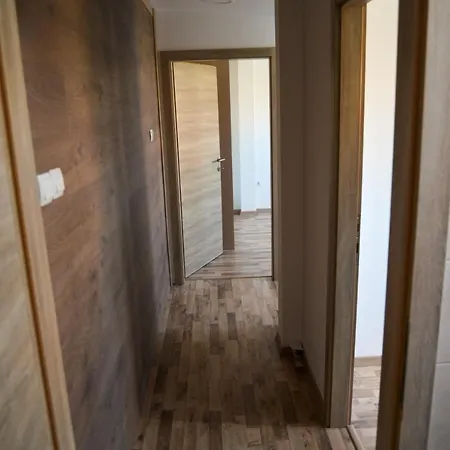Luxurious 92m Duplex 아파트 스코페
